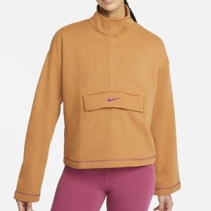 Nike Women’s Swoosh Fleece Top